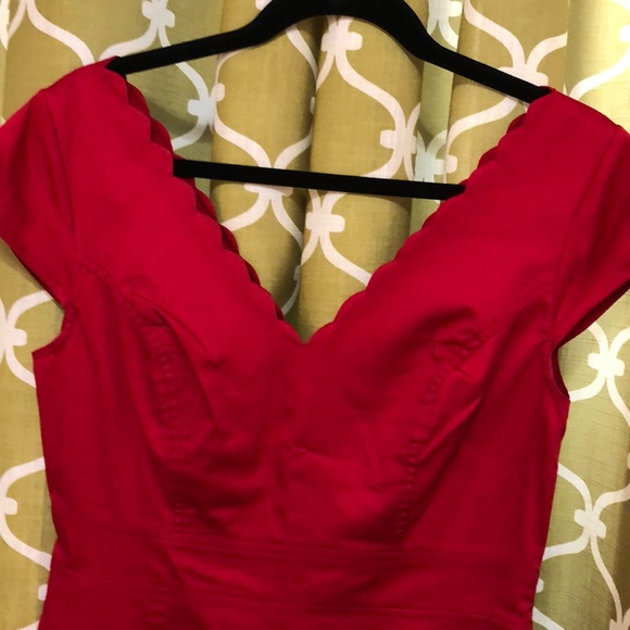 The perfect Date night dress! - Picture 2 of 5